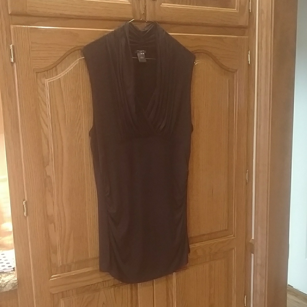 Ann Taylor sleeveless top